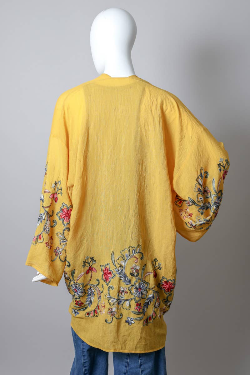 Chic Full-Length Flower Kimono - Versatile Layering Piece 🌼