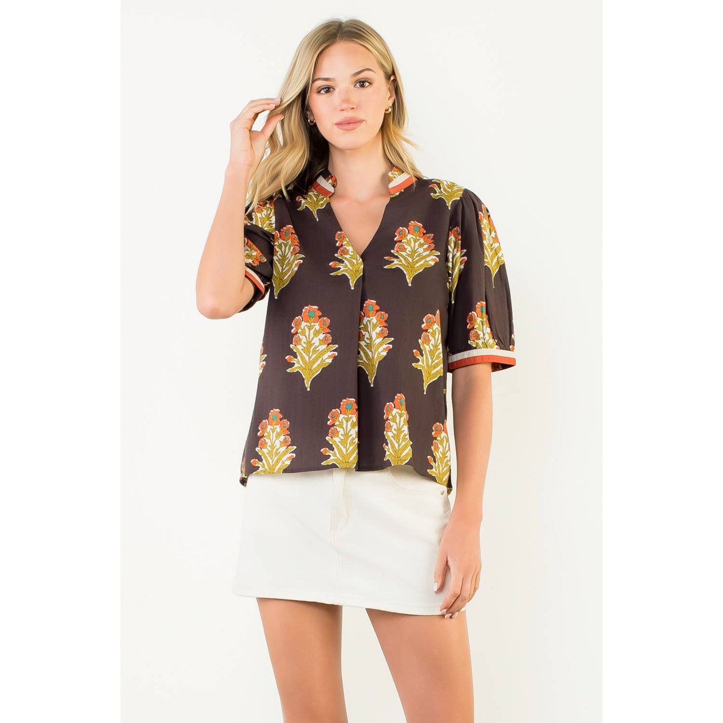 Short Sleeve Floral Detailed Top