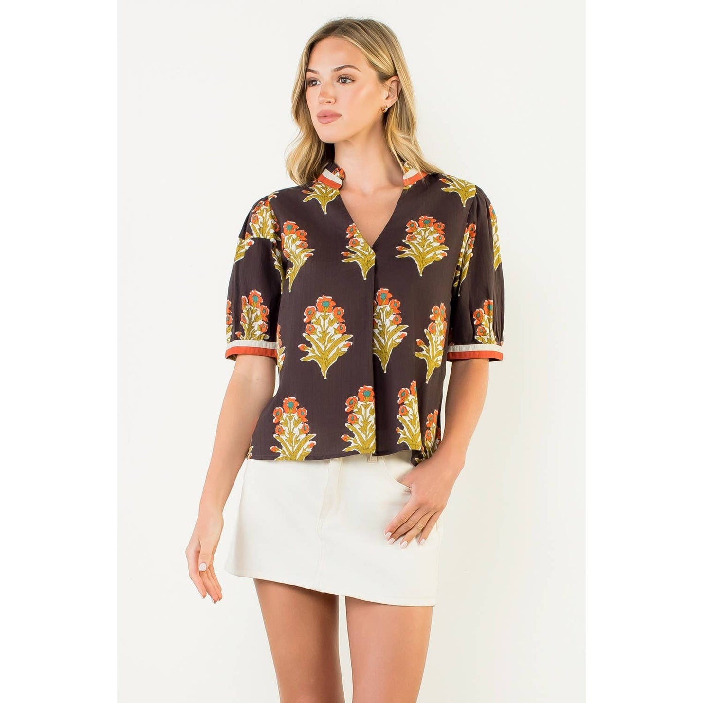 Short Sleeve Floral Detailed Top