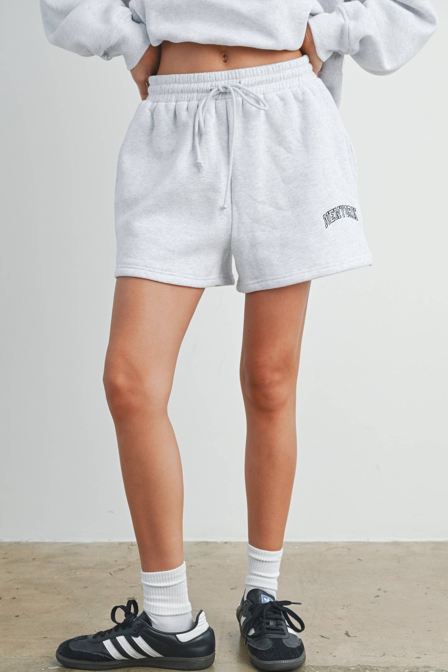 NEW YORK EMBROIDERED SWEAT SHORTS