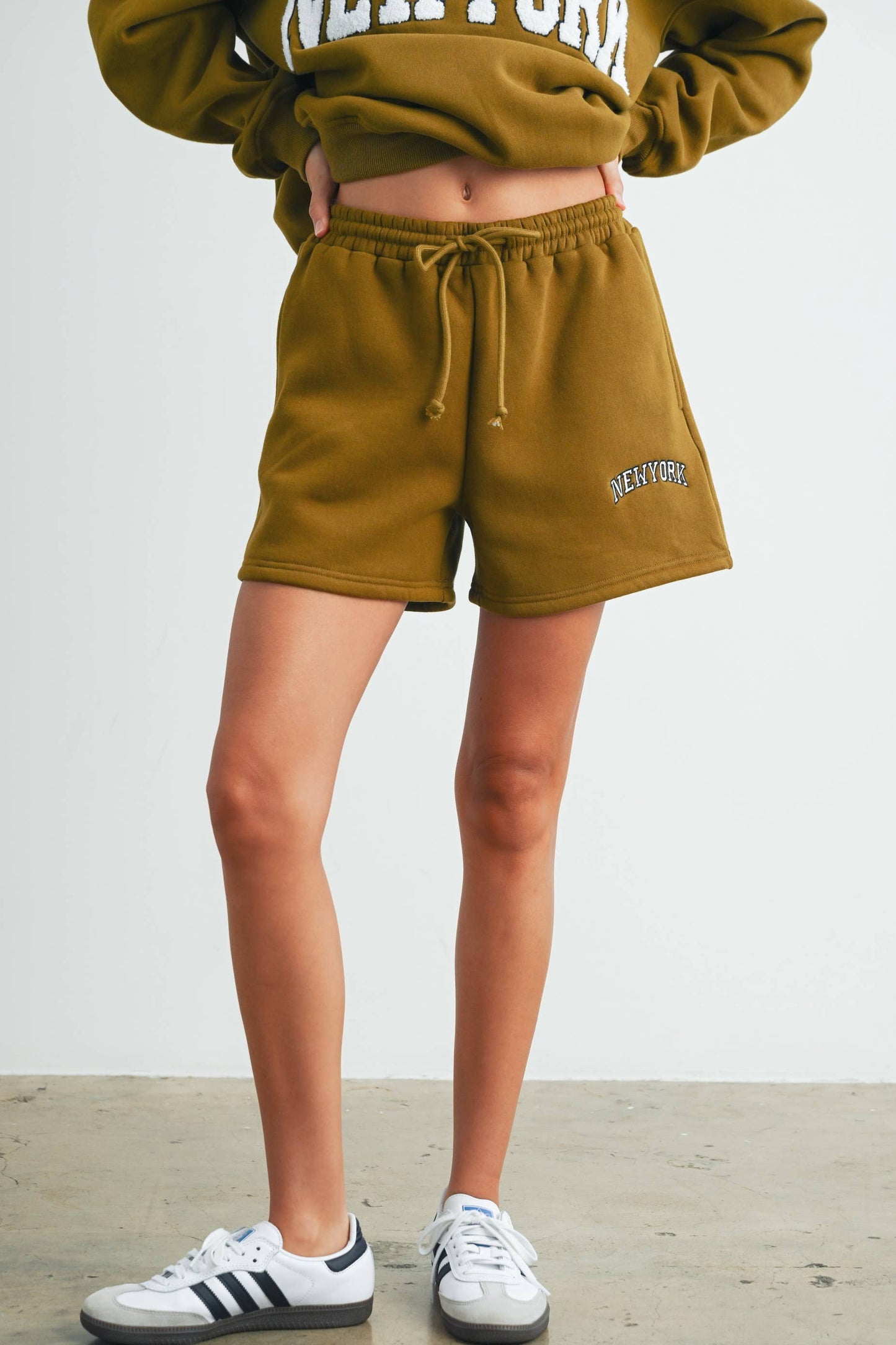 NEW YORK EMBROIDERED SWEAT SHORTS