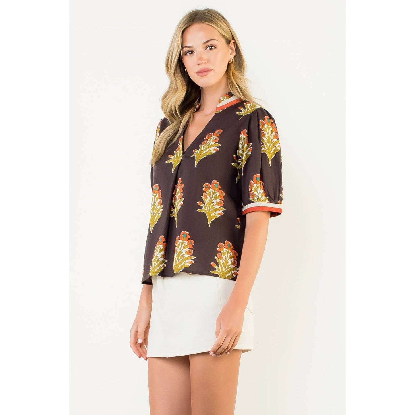 Short Sleeve Floral Detailed Top