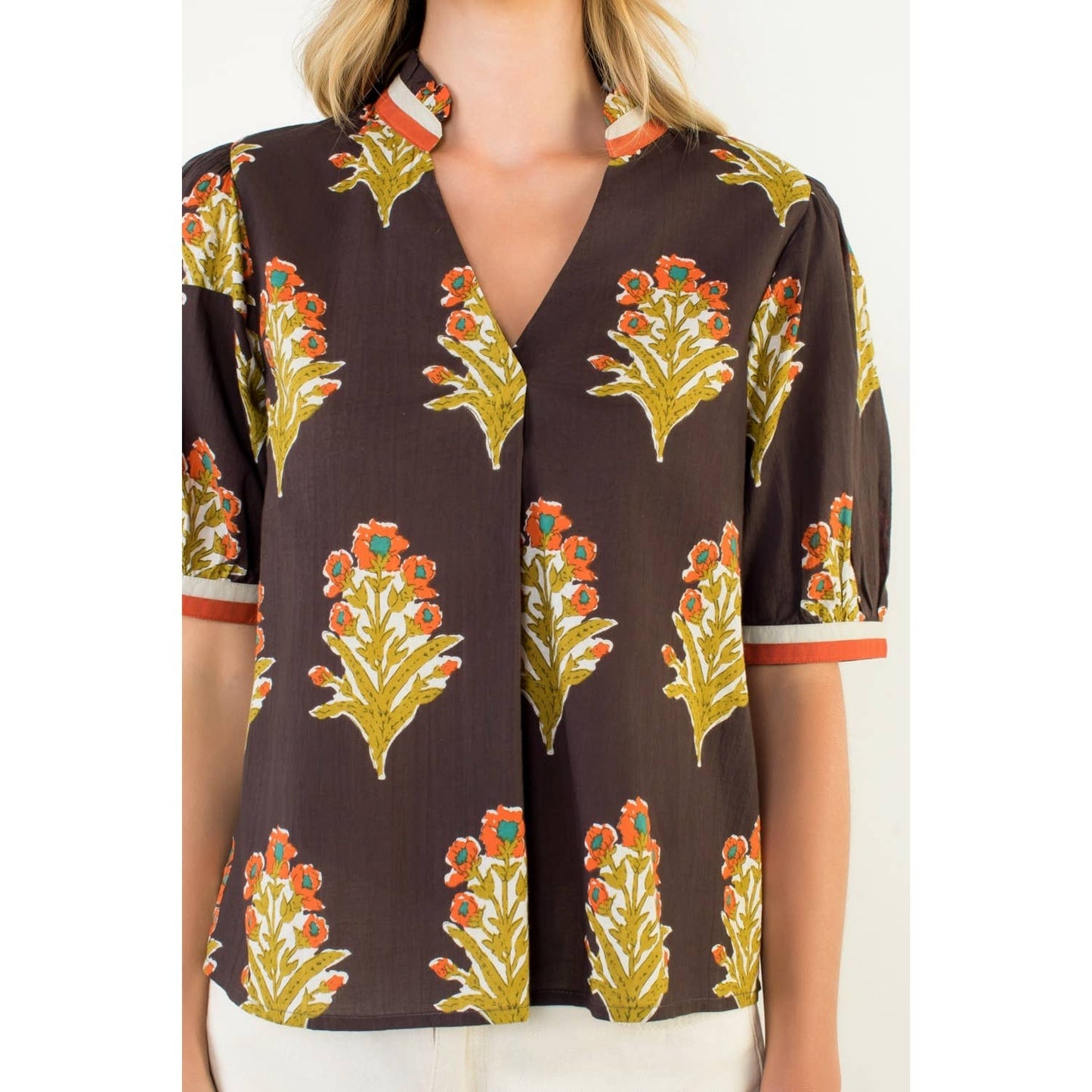 Short Sleeve Floral Detailed Top