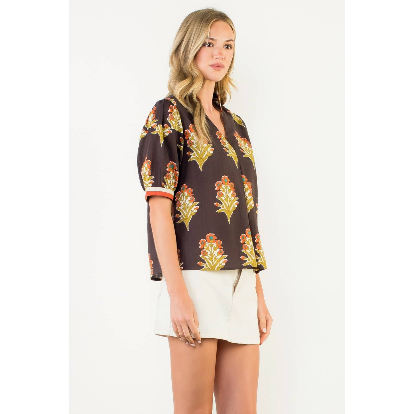 Short Sleeve Floral Detailed Top