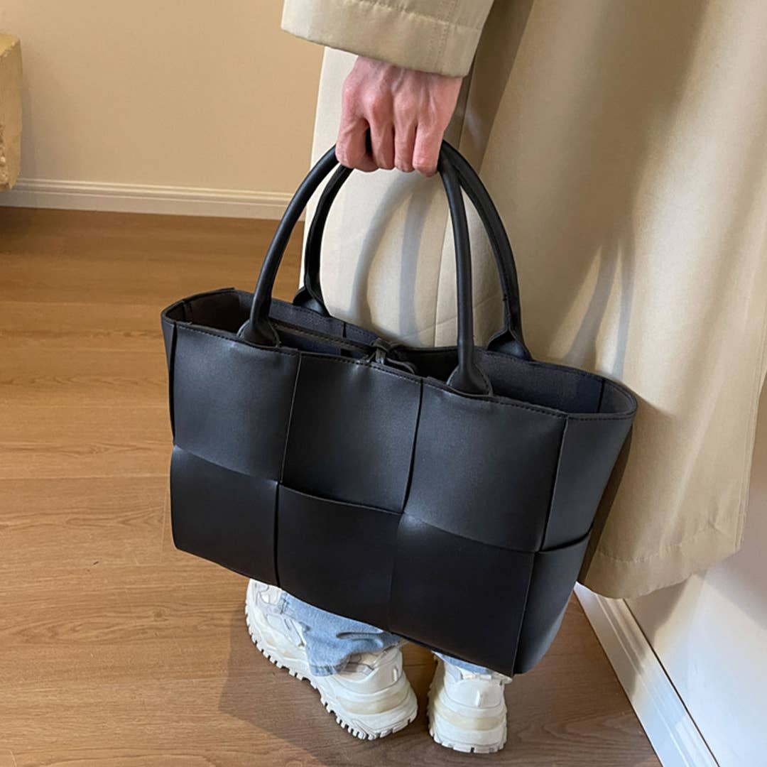 Versatile Woven Large-Capacity Niche Shoulder Bag