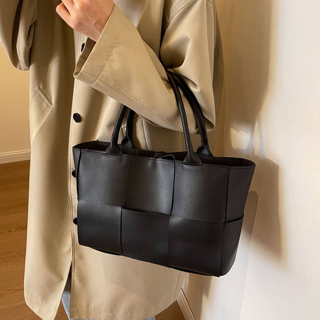Versatile Woven Large-Capacity Niche Shoulder Bag