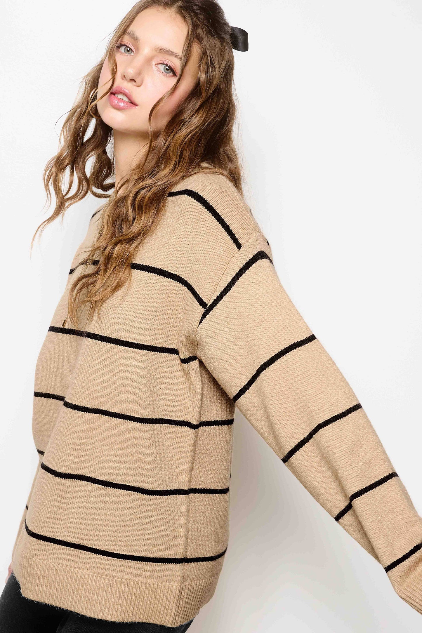 HCS3553-Loose Fit Stripe Long Sleeve Crewneck Sweater