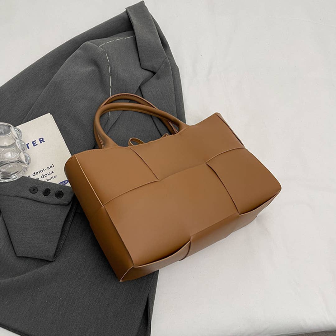 Versatile Woven Large-Capacity Niche Shoulder Bag