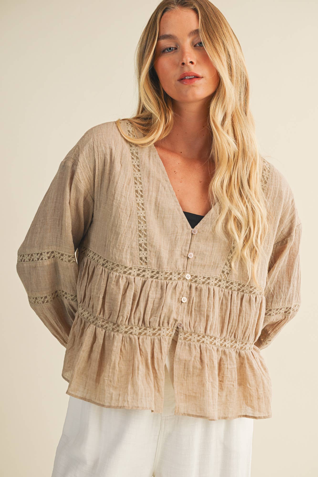 V RUFFLE NECK BLOUSE